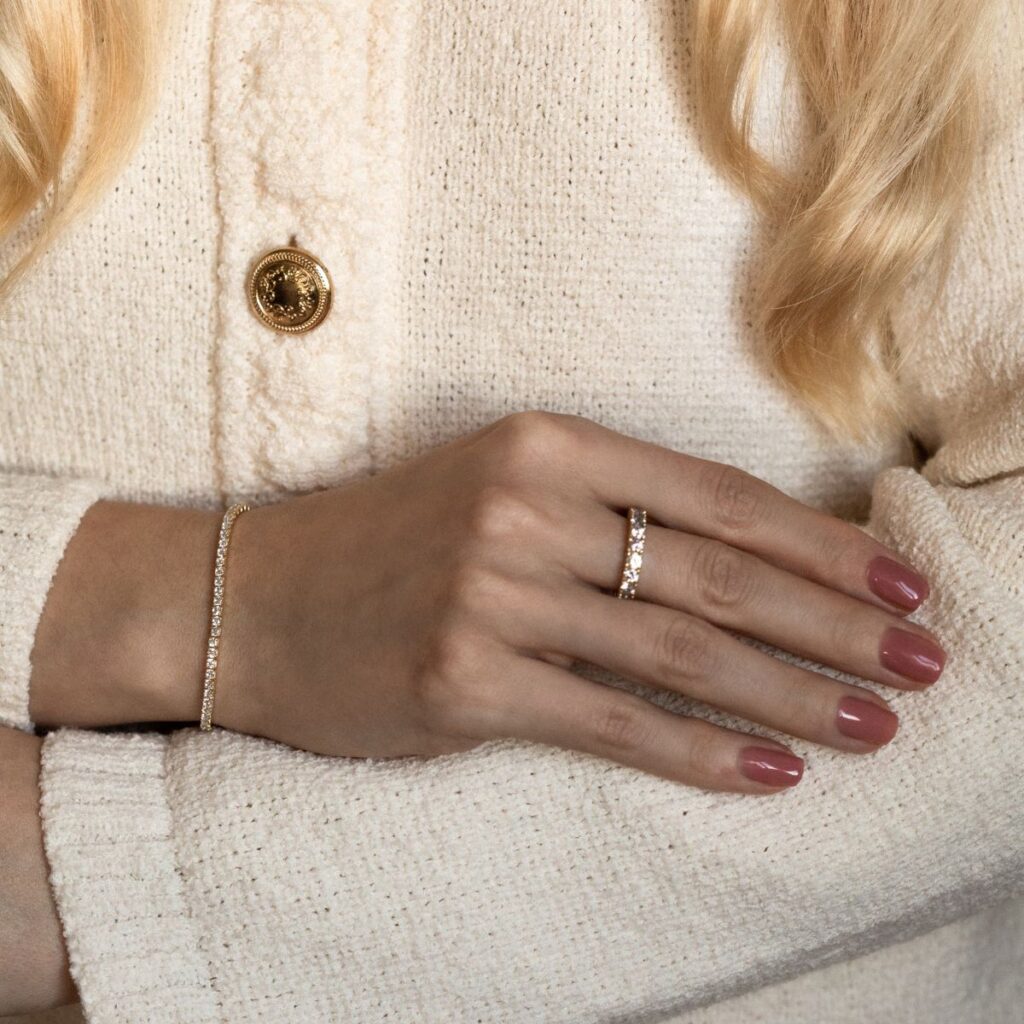 Bransoletka pozłacana z cyrkoniami na całej długości Charlotte