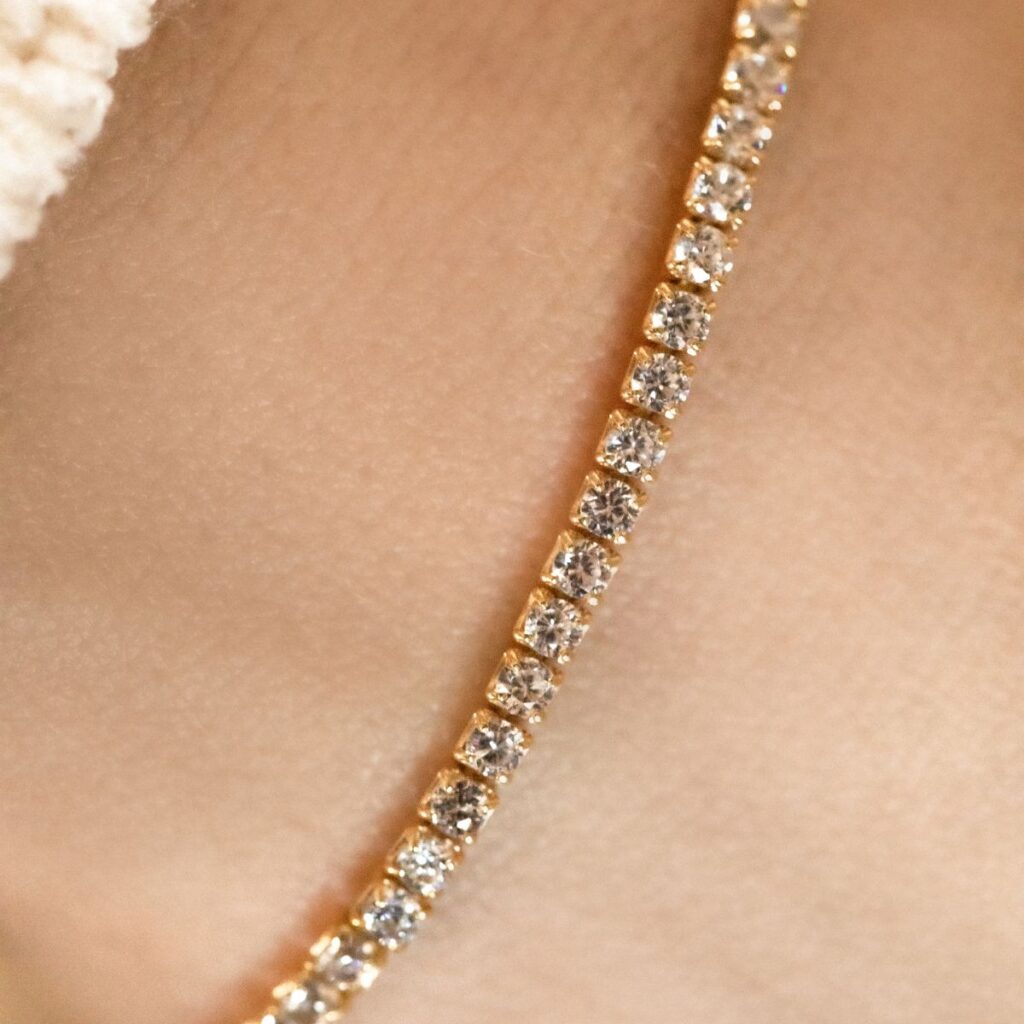 Bransoletka pozłacana z cyrkoniami na całej długości Charlotte