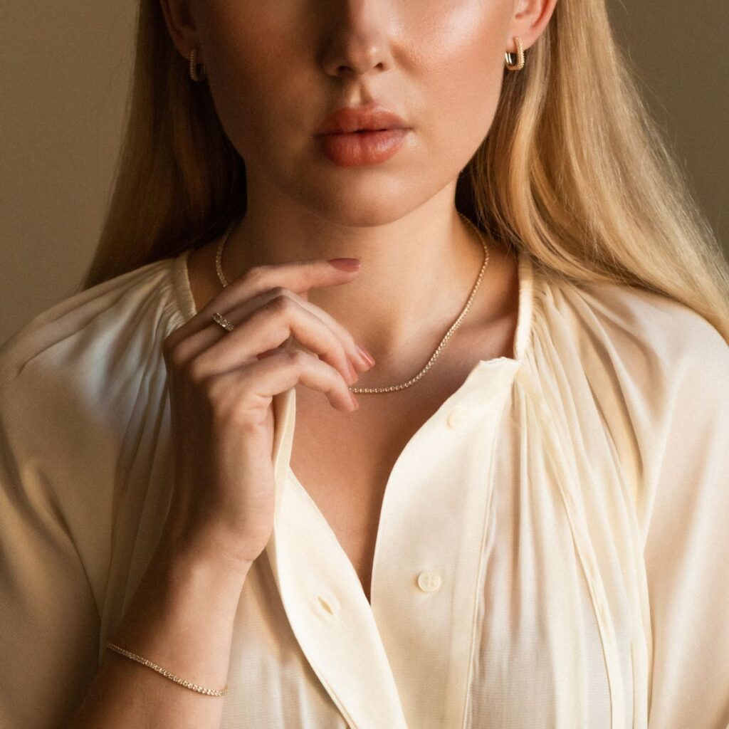 Naszyjnik pozłacany ozdobiony na całości cyrkoniami Charlotte