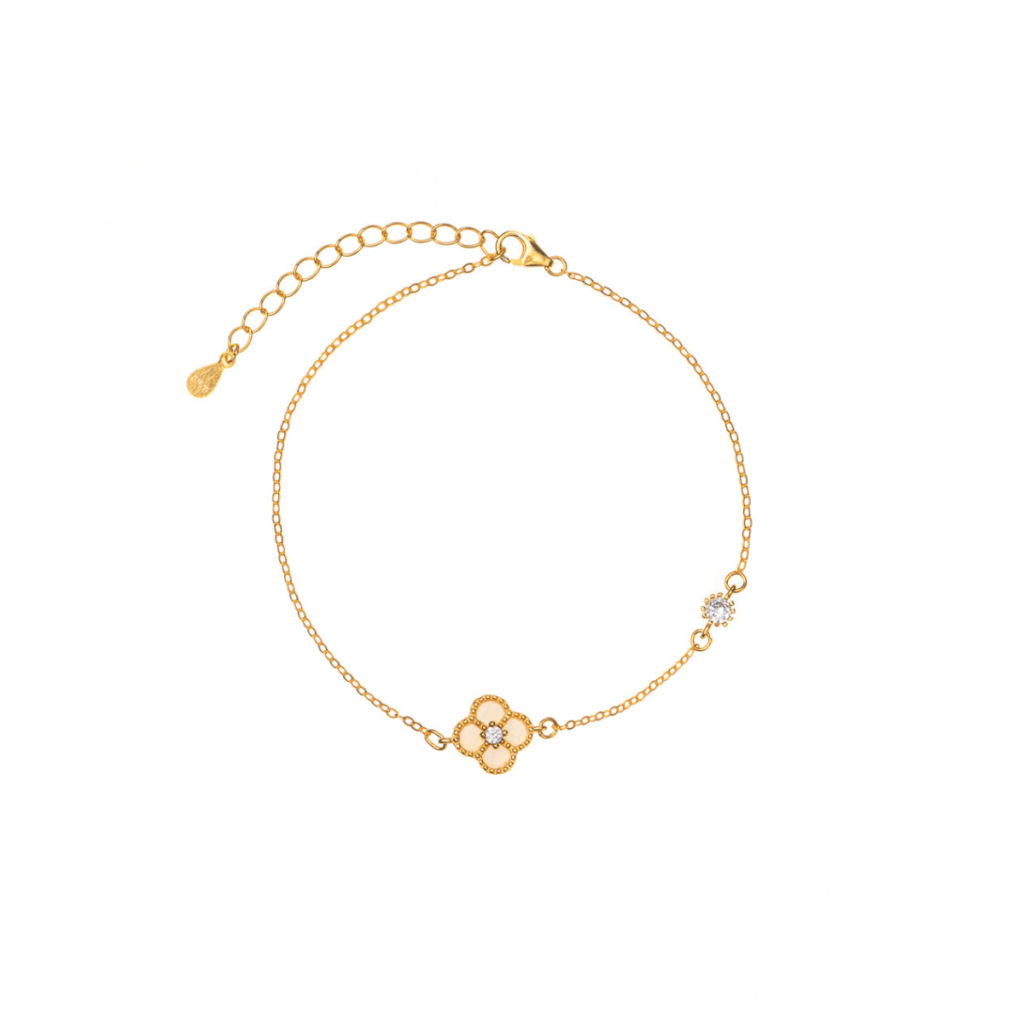 Bransoletka pozłacana z białą koniczyną marokańską i cyrkoniami Swiss