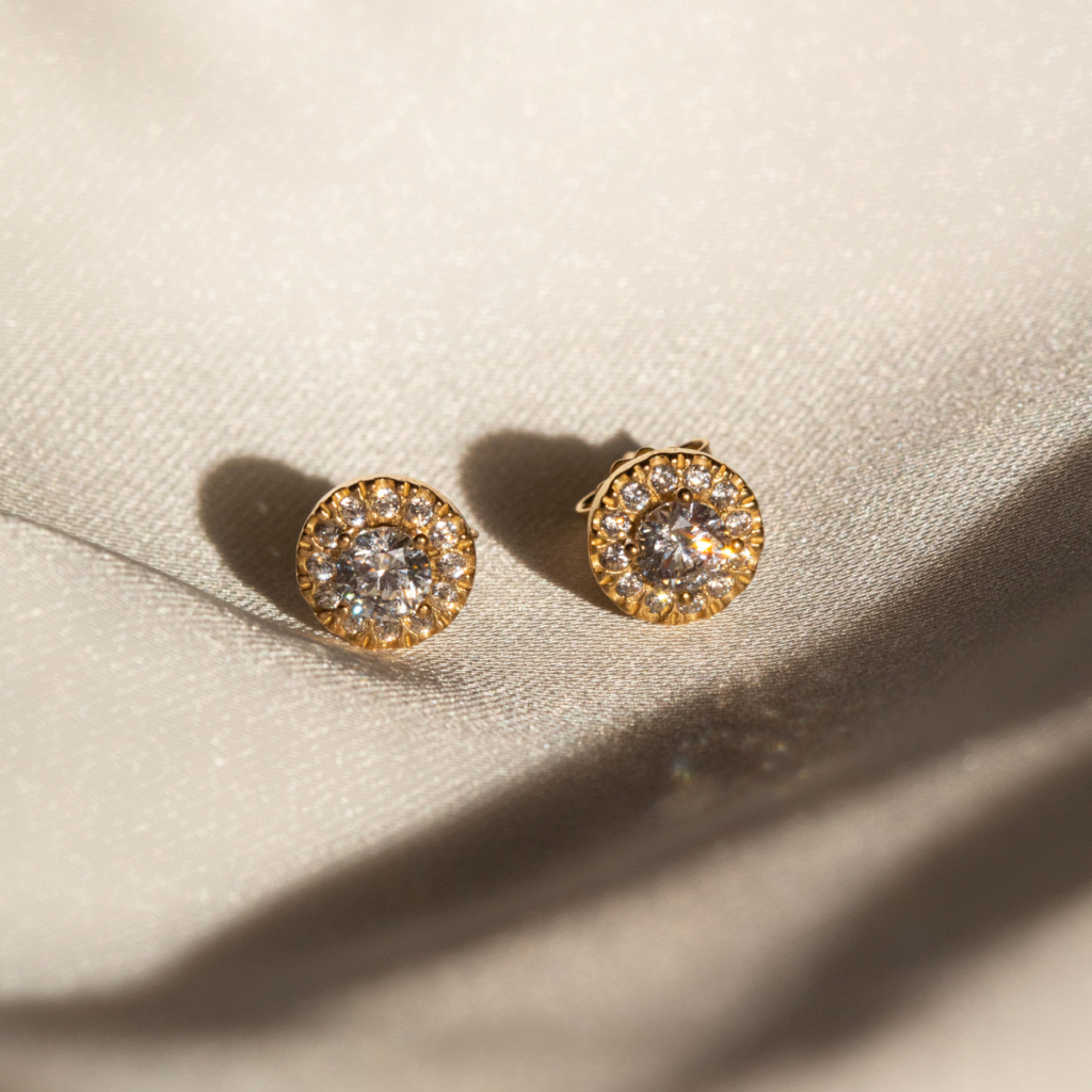 Komplet biżuterii pozłacanej kolczyki i naszyjnik z cyrkoniami Little Sami