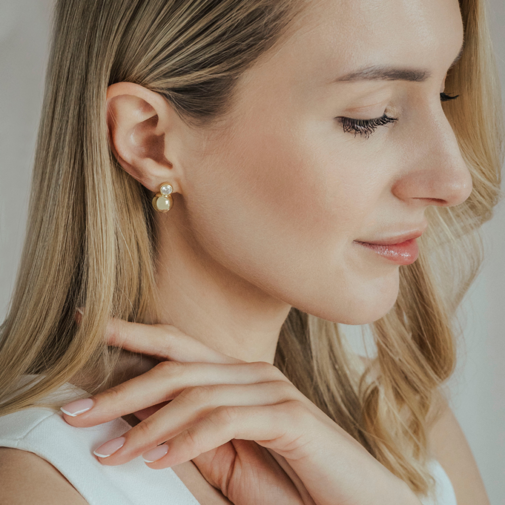 Kolczyki pozłacane na zatyczkę z Moissanitem i kuleczką Marlin (5)