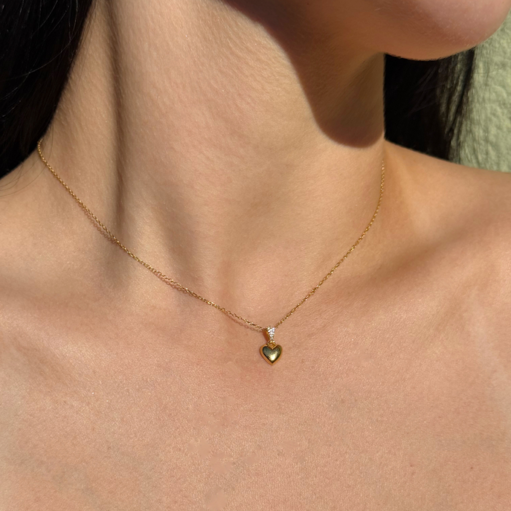 Naszyjnik pozłacany z zawieszką serce z cyrkoniami Mia
