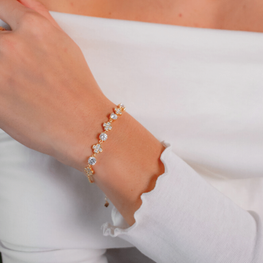 Bransoletka pozłacana ozdobiona koniczyną marokańską i moissanitami Demi