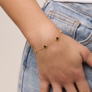 Bransoletka pozłacana z czarną koniczyna marokańska Maroko Black