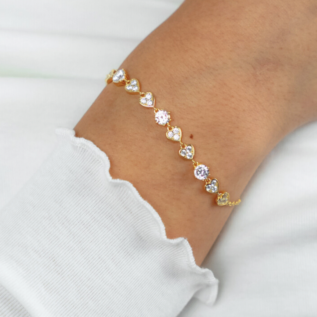 Bransoletka pozłacana z sercami i moissanitami Aura