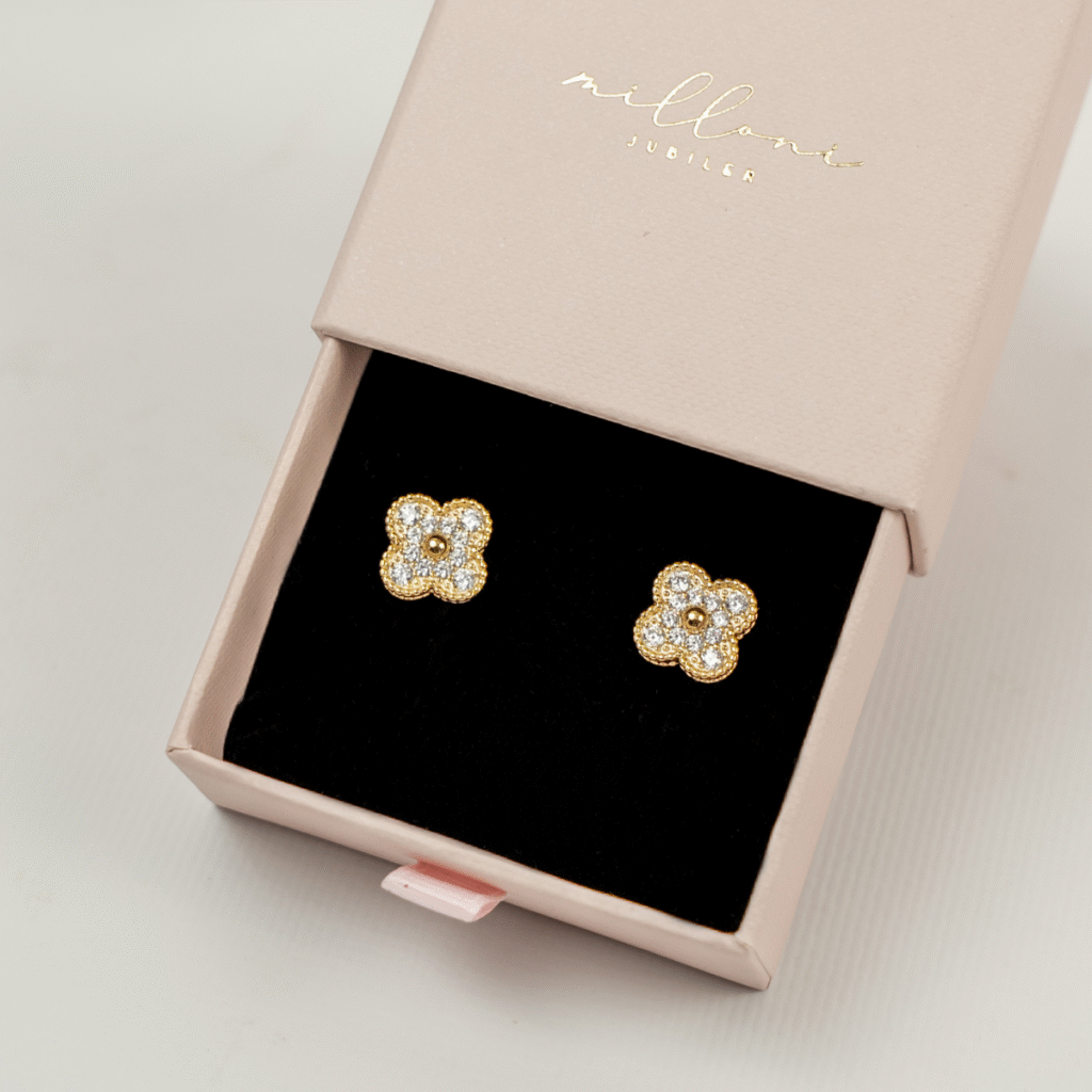 Kolczyki pozłacane na zatyczkę koniczyna marokańska z cyrkoniami Calla