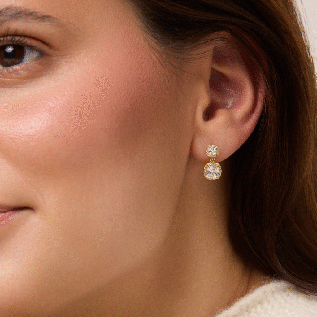 Kolczyki pozłacane na zatyczkę wiszące z cyrkoniami Soleil