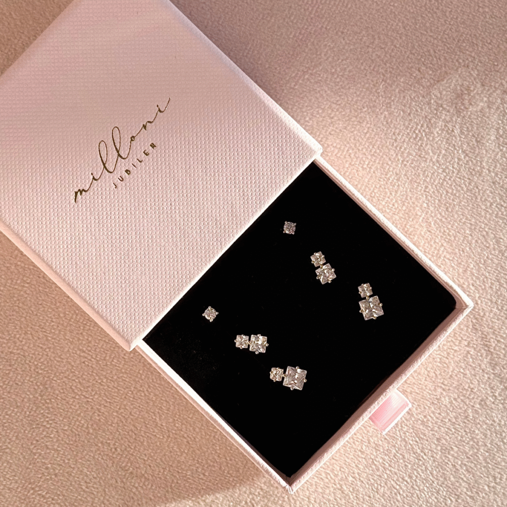 Kolczyki pozłacane na zatyczkę z cyrkonią Daphne