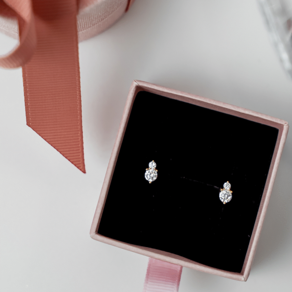 Kolczyki pozłacane na zatyczkę z cyrkoniami Eleni