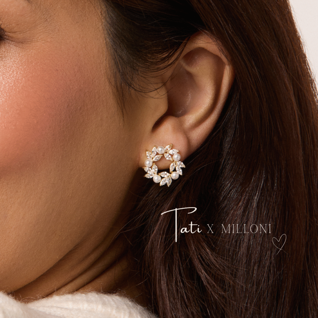 Kolczyki pozłacane na zatyczkę z cyrkoniami, z motywem wianka Victoria