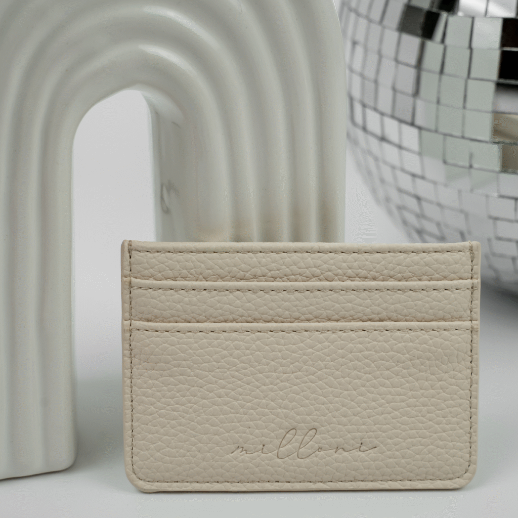 Cardholder w kolorze kremowym z logo Milloni