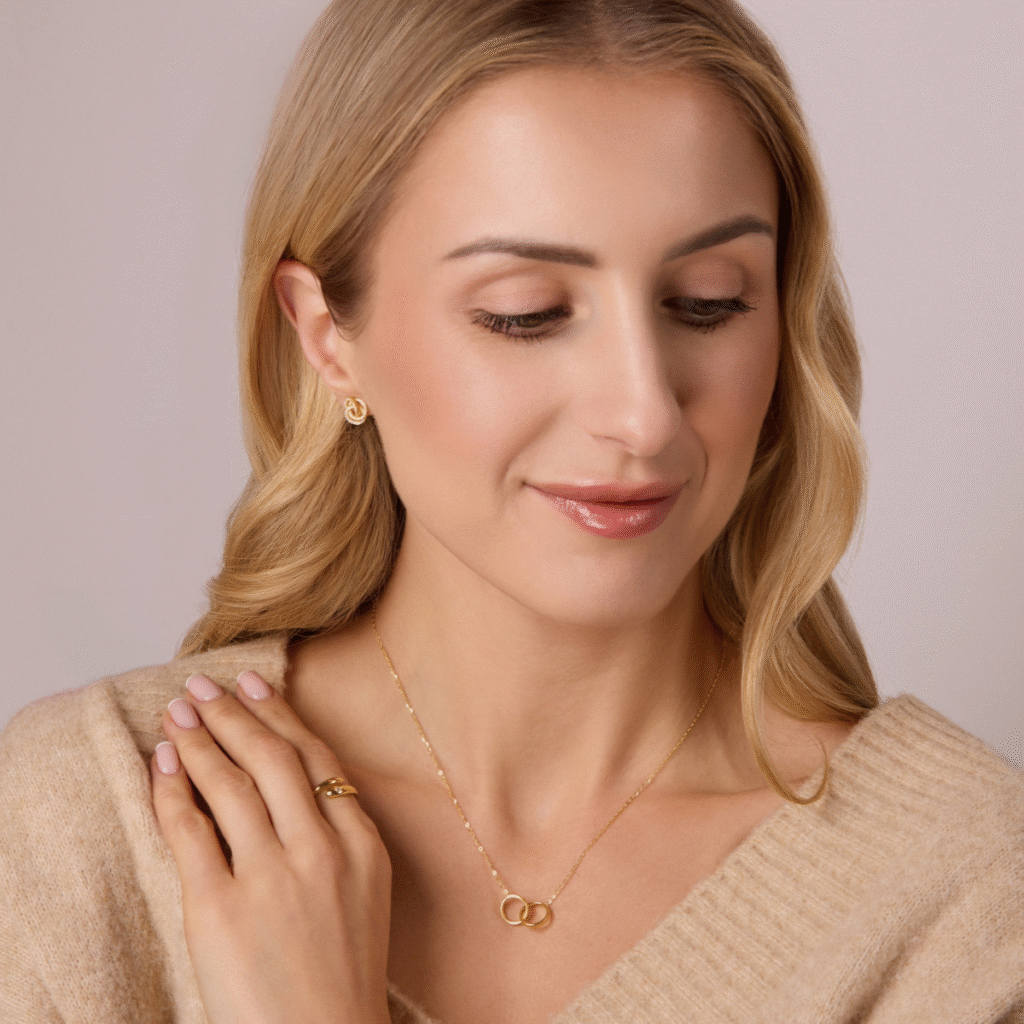 Kolczyki pozłacane z cyrkoniami w formie połączonych kół Ophelia